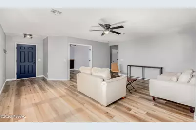 10168 N Pitchingwedge Lane, Tucson, AZ 85737 - Photo 3