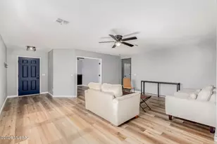 10168 N Pitchingwedge Ln, Tucson, AZ 85737 - Photo 3