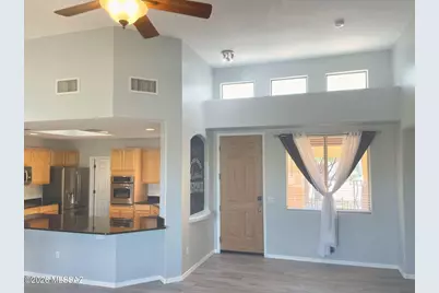 8069 N Painted Feather Drive, Tucson, AZ 85743 - Photo 3