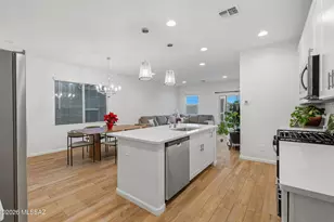 7867 S Walnutview Dr, Tucson, AZ 85757 - Photo 9