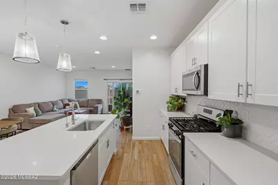 7867 S Walnutview Drive, Tucson, AZ 85757 - Photo 11