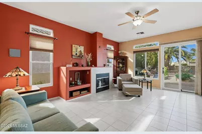 302 W Continental Vista Place, Green Valley, AZ 85614 - Photo 9