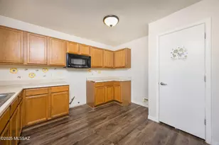 8296 W Redshank Dr, Tucson, AZ 85757 - Photo 3