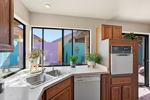 200 E Suntree St, Tucson, AZ 85737 - Photo 11