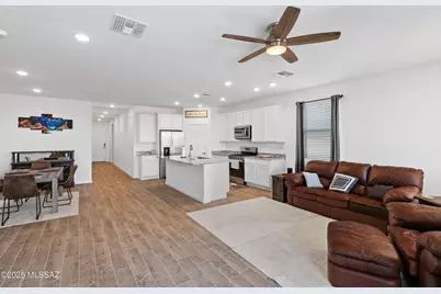 10072 S Arnold Ranch Road, Vail, AZ 85641 - Photo 13