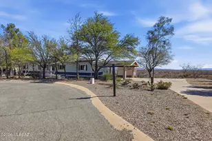 816 N Ridgeview Pl, Huachuca City, AZ 85616 - Photo 1
