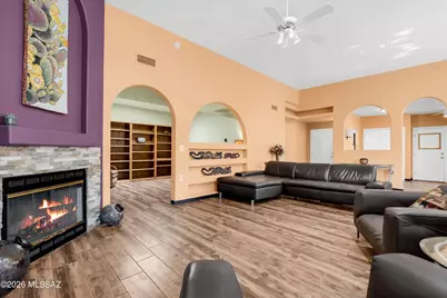 374 S Avenida De Las Sabinas, Green Valley, AZ 85614 - Photo 9