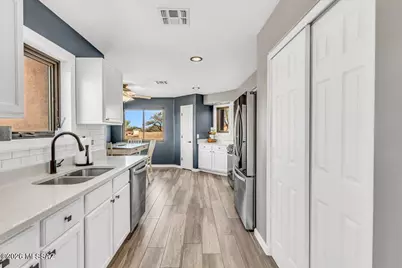 17686 W Star Cluster Place, Marana, AZ 85653 - Photo 13