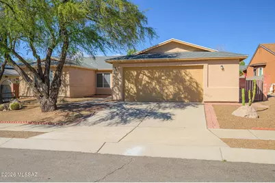 10235 E Rainbow Meadow Drive, Tucson, AZ 85747 - Photo 1