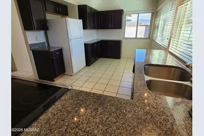 9270 E 8th Street, Tucson, AZ 85710 - Photo 5