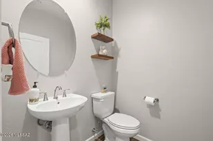 1605 E Balestra Way, Green Valley, AZ 85614 - Photo 21