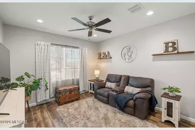 1605 E Balestra Way, Green Valley, AZ 85614 - Photo 17