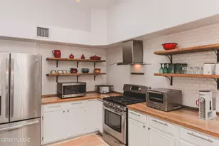 10630 E Northern Crest Dr, Tucson, AZ 85748 - Photo 9