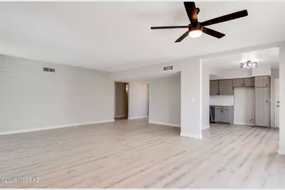 121 W Vista Grande Drive, Tucson, AZ 85704 - Photo 5