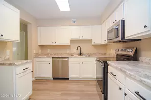 6342 N Barcelona Ln, Tucson, AZ 85704 - Photo 7