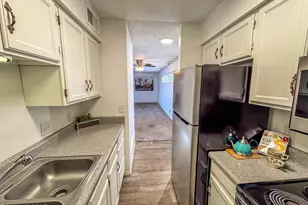 2601 W Broadway Blvd, Tucson, AZ 85745 - Photo 9