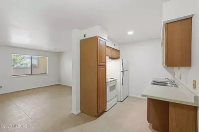 6355 N Barcelona Lane #401, Tucson, AZ 85704 - Photo 13