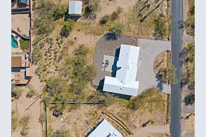 210 W Meadowbrook Drive, Oro Valley, AZ 85704 - Photo 49
