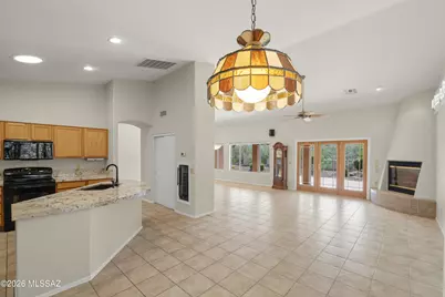 2344 E Bonita Canyon Drive, Green Valley, AZ 85614 - Photo 13