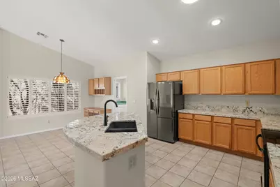 2344 E Bonita Canyon Drive, Green Valley, AZ 85614 - Photo 9