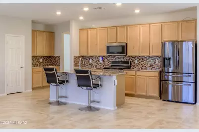 8804 E Stone Meadow Circle, Tucson, AZ 85730 - Photo 11