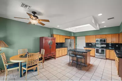 1410 W Hidden Crest Court, Green Valley, AZ 85622 - Photo 13