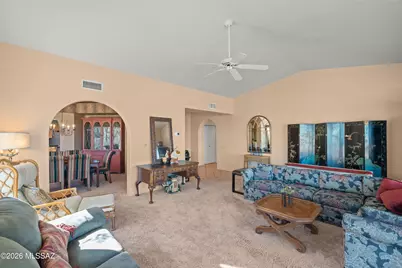 1410 W Hidden Crest Court, Green Valley, AZ 85622 - Photo 9