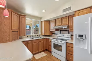 7326 E Montecito Dr, Tucson, AZ 85710 - Photo 17