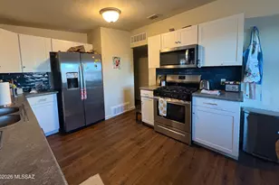 237 E Lee St, Tucson, AZ 85705 - Photo 9