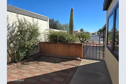 80 W Calle Del Chancero, Green Valley, AZ 85614 - Photo 5