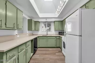 1721 E Blacklidge Drive #2, Tucson, AZ 85719 - Photo 5
