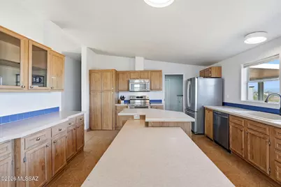 17911 W Husker Lane, Marana, AZ 85653 - Photo 23
