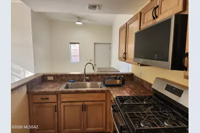 217 S Warren Avenue, Tucson, AZ 85719 - Photo 11