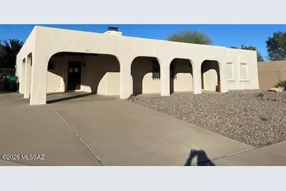 137 E San Vincent Drive, Green Valley, AZ 85614 - Photo 1