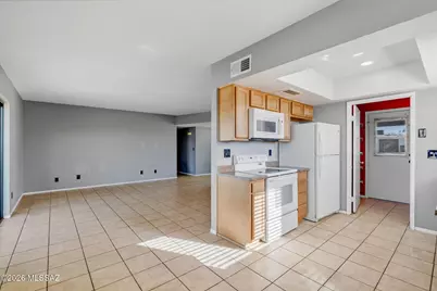 9201 E 5th Street, Tucson, AZ 85710 - Photo 17