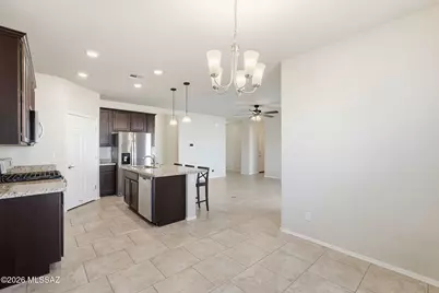 8872 W Curzon Road, Marana, AZ 85653 - Photo 11
