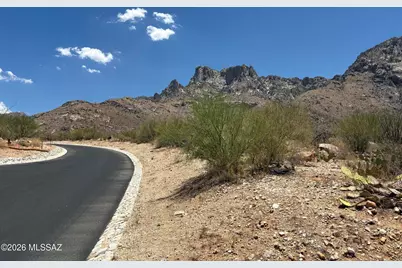 10450 Della Cresta Court #13E, Tucson, AZ 85737 - Photo 9