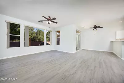9238 N Crimson Stone Place, Tucson, AZ 85743 - Photo 11