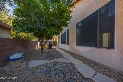 9238 N Crimson Stone Place, Tucson, AZ 85743 - Photo 21