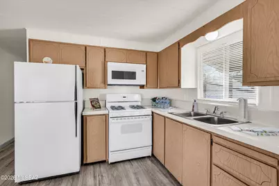 2925 W Sago Circle, Tucson, AZ 85705 - Photo 13