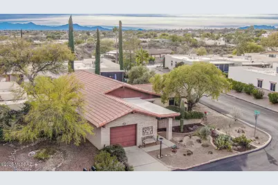 1051 W Camino Sagasta, Green Valley, AZ 85622 - Photo 1
