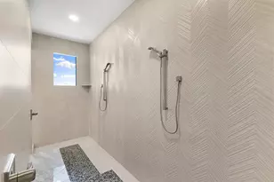 375 Periwinkle Ct, Marco Island, FL 34145 - Photo 33