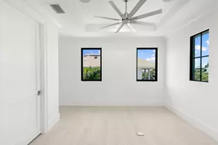 375 Periwinkle Ct, Marco Island, FL 34145 - Photo 27