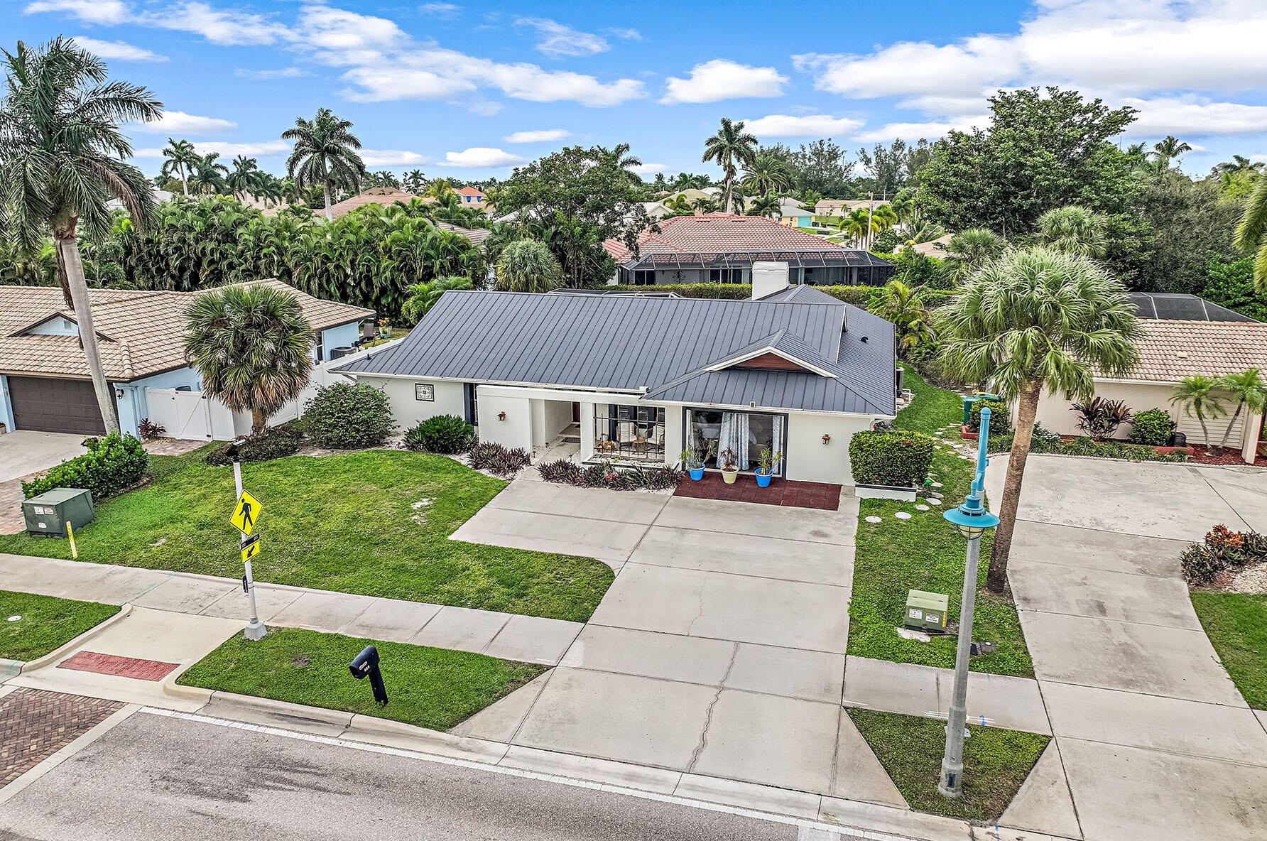 486 Collier Blvd, Marco Island FL  34145-2454 exterior