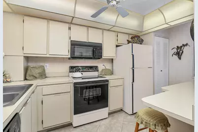 320 Seaview Court #304, Marco Island, FL 34145 - Photo 7