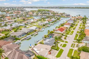 851 Perrine Ct, Marco Island, FL 34145 - Photo 3