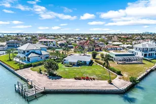 980 Iris Ct, Marco Island, FL 34145 - Photo 9