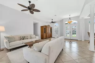 1610 Begonia Ct, Marco Island, FL 34145 - Photo 3