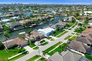 248 Seminole Ct, Marco Island, FL 34145 - Photo 7