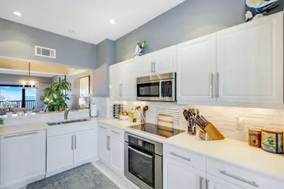 642 La Peninsula Boulevard #642, Naples, FL 34113 - Photo 9